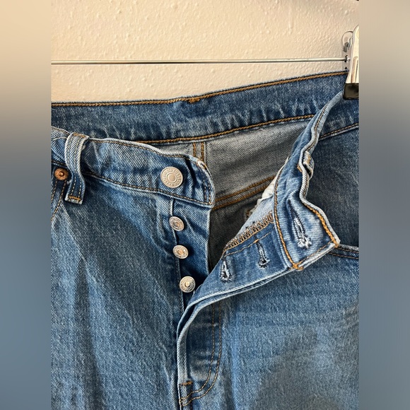 Levi high rise - Picture 3 of 3